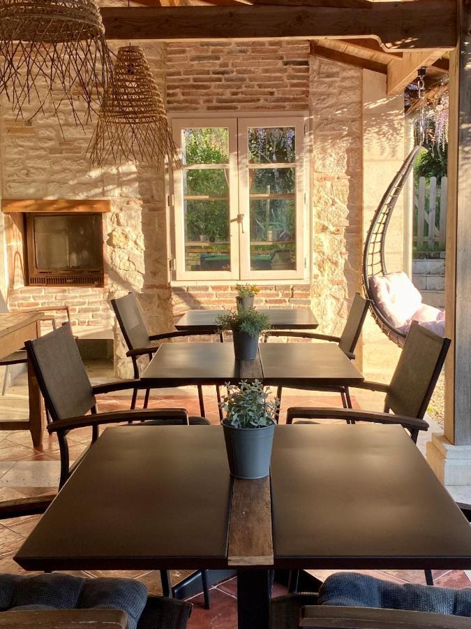 Le Logis De La Brumanderie - Saintes Fontcouverte  Екстериор снимка